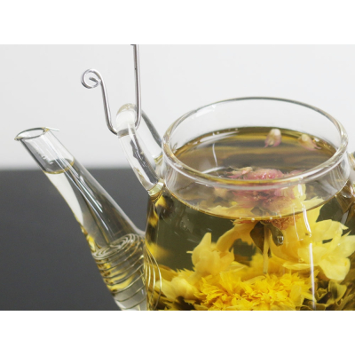 Teekanne aus Glas für Erblüh Tee un Blütentee
