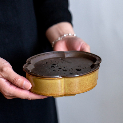 Barchetta da Tè in Ceramica / Vassoio da Tè - Coperchio in Metallo