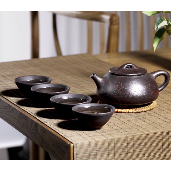 Yixing Shi Piao Hu Teapot Set with 4 Cups Hei Jin Sha Clay Teapot 220ml
