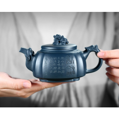 Dragon Yixing Teapot - Dark Green Clay (Mo Lu Ni) Zisha Teapot 300 ml