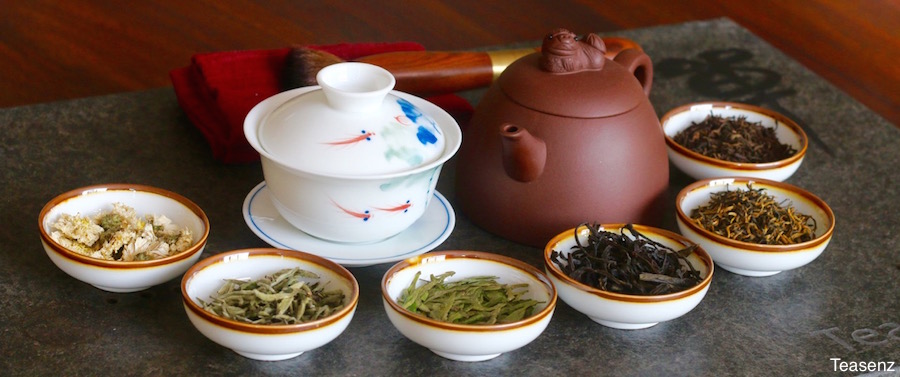 yixing teapot and gaiwan for brewing pu erh tea