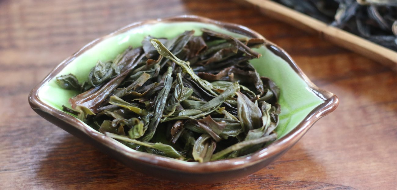 wet leaves appearance light roast wuyi tea