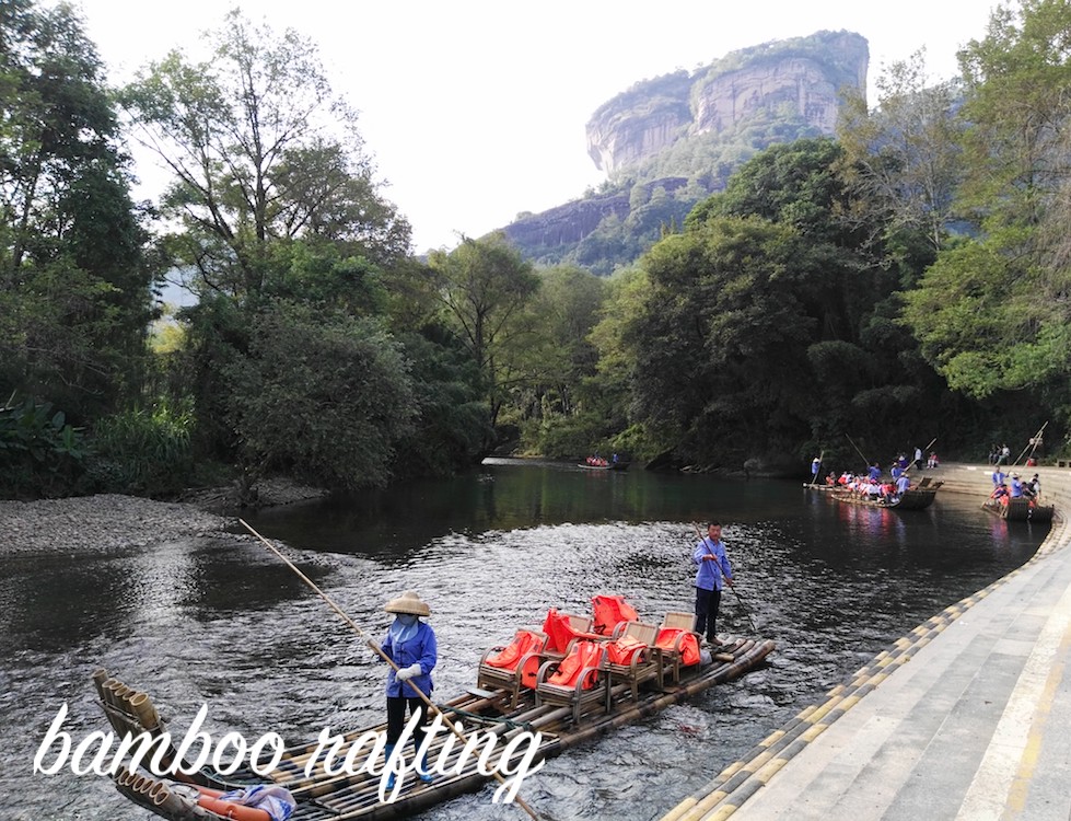 bamboo rafting in wuyishan tour